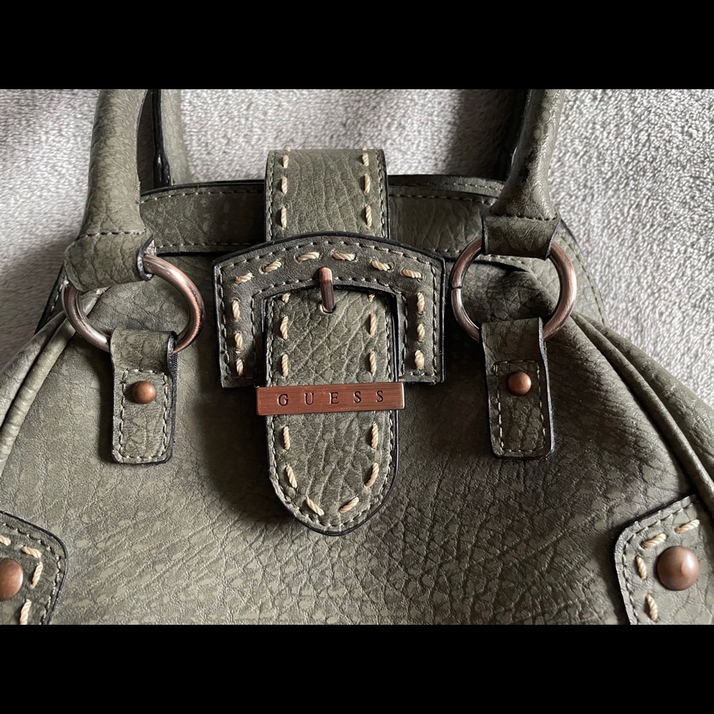 GUESS mini purse with matching wallet - Picture 2 of 10